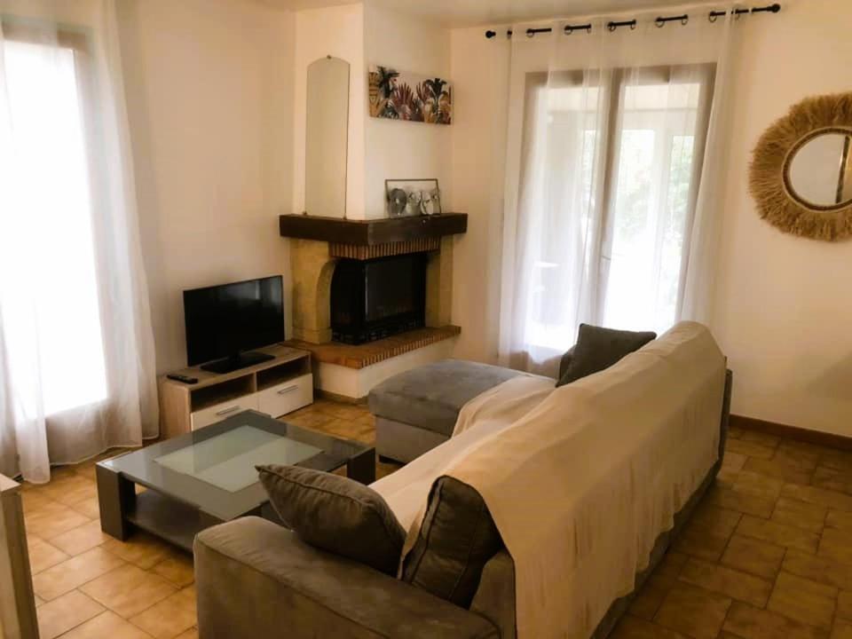 Hotel Les Persedes Lavilledieu  Luaran gambar