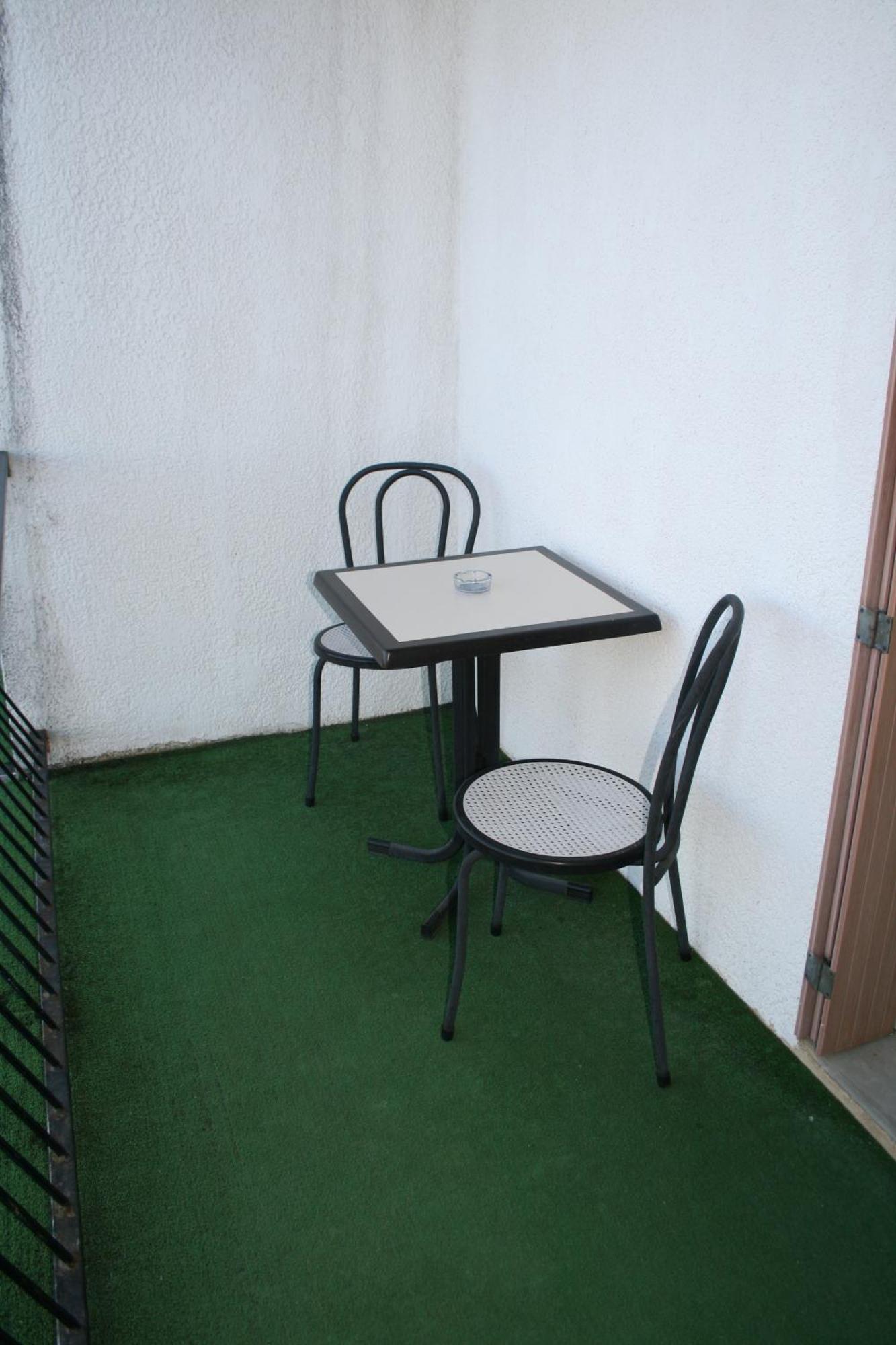Hotel Les Persedes Lavilledieu  Luaran gambar