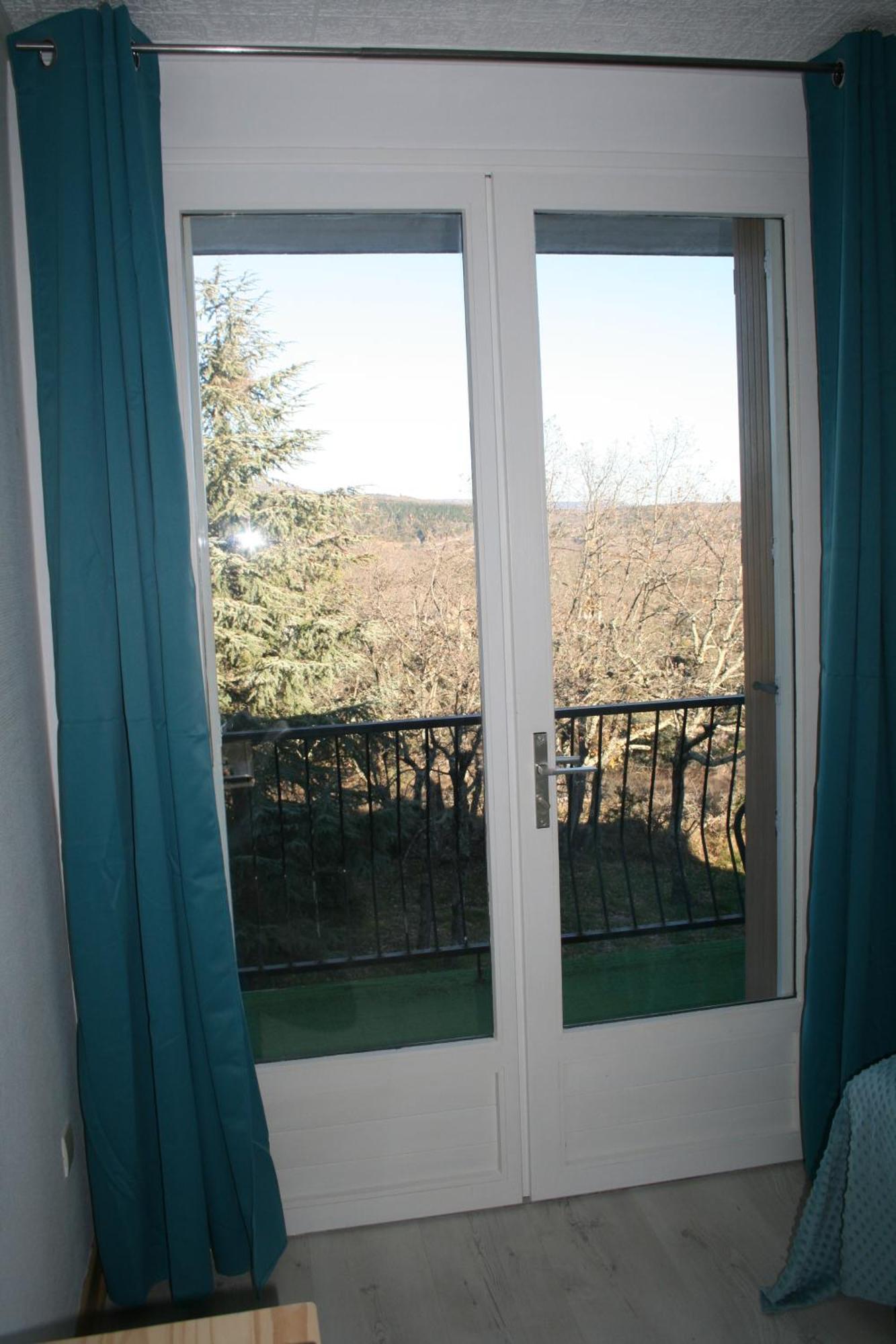 Hotel Les Persedes Lavilledieu  Luaran gambar