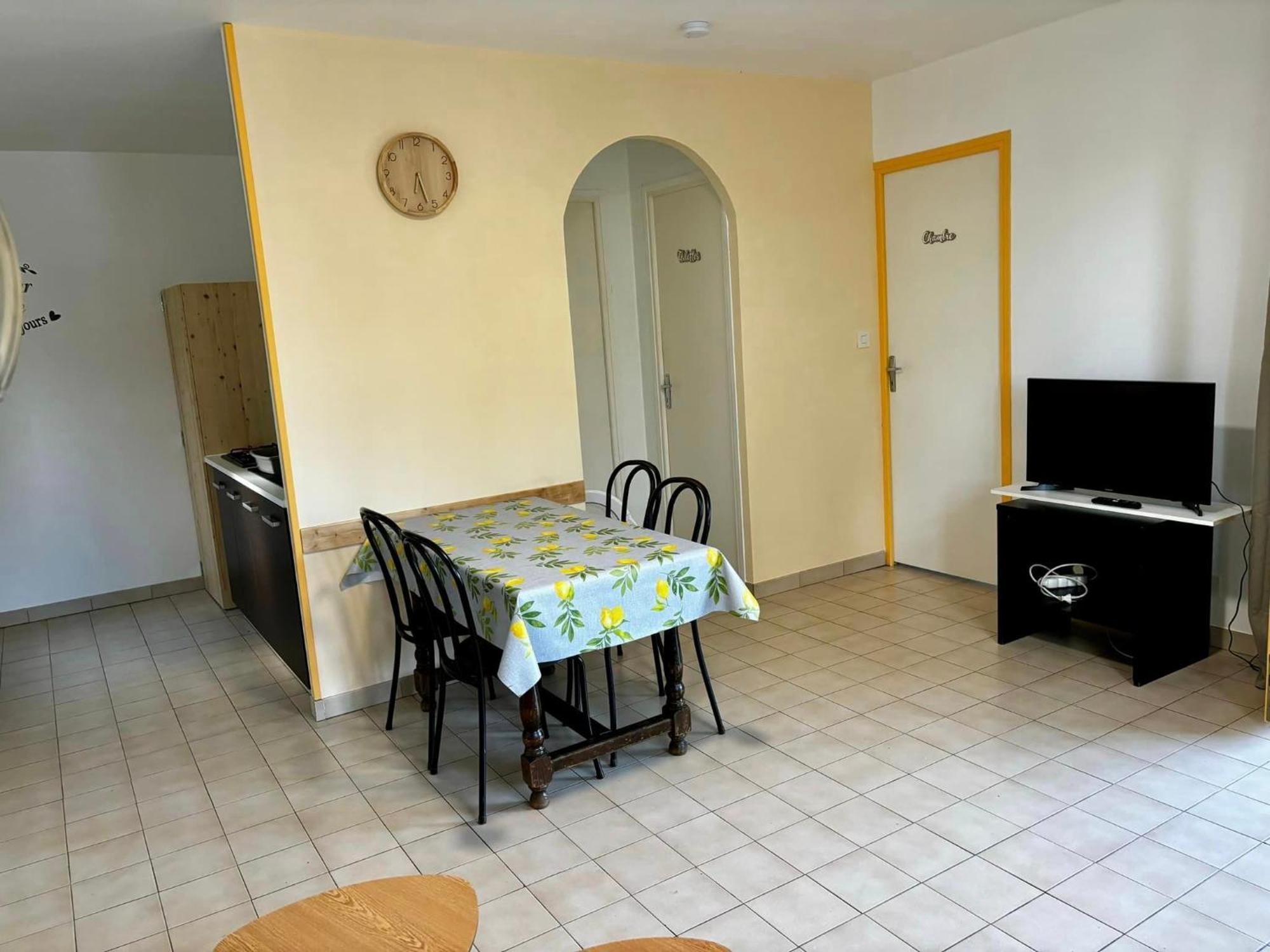 Hotel Les Persedes Lavilledieu  Luaran gambar
